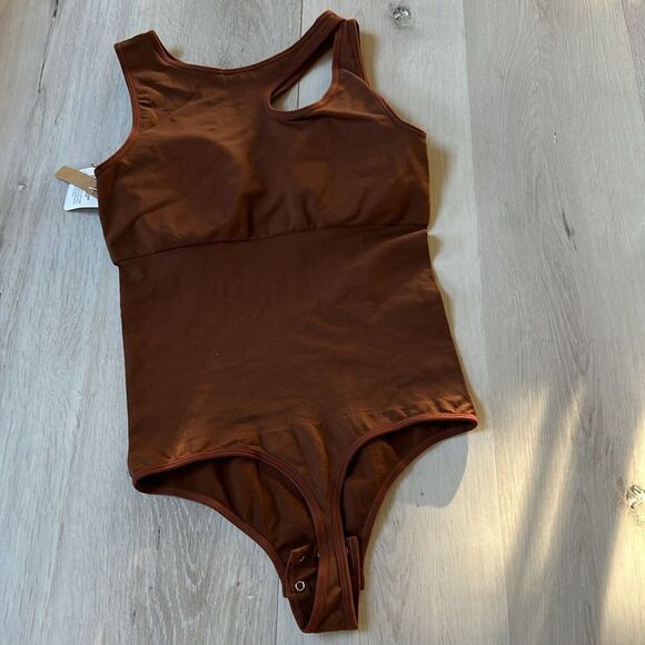 Shapellx PowerConceal™ Eco-Chic Cut Out Bodysuit Brown M/L Nwt - Picture 7 of 7